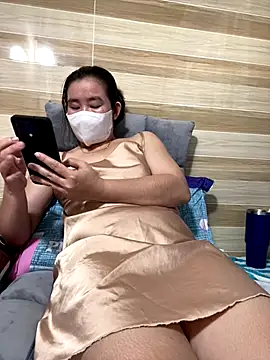 Hot Nova online show from 12-19-25, 07:10