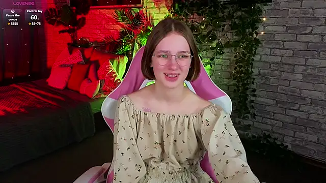 Mia Mooore online show from 01-13-26, 01:27