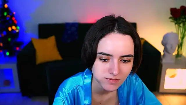 KateWillows online show from 01-13-26, 04:18