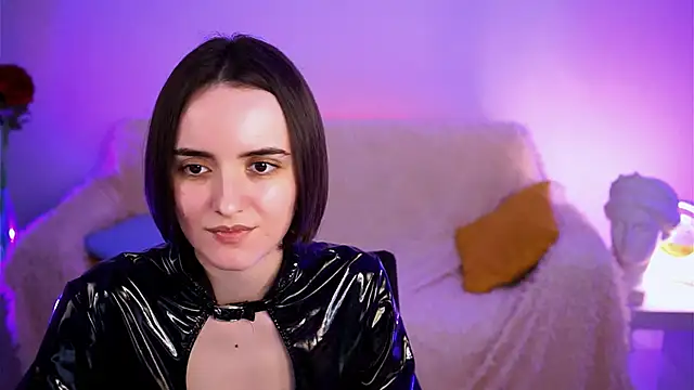 KateWillows online show from 04-13-26, 05:02