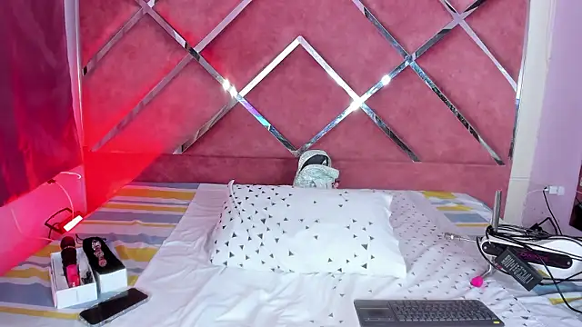 Snapshot of MeganDangelo chatting on 02-03-26, 02:53 MeganDangelo online show from 02-03-26, 02:53