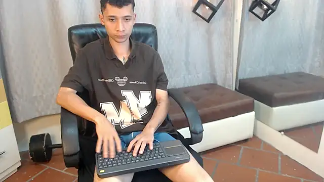 LucassSmith11 online show from 06-02-26, 03:52
