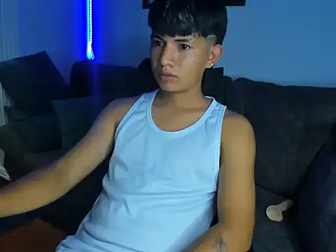 Mikke18 online show from 12-16-25, 04:50