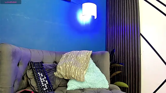 Snapshot of Sky_Rivers chatting on 11-30-25, 03:10 Sky Rivers online show from 11-30-25, 03:10