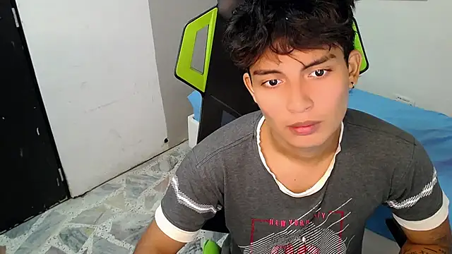 Snapshot of Green_XoX chatting on 11-30-25, 09:08 Green XoX online show from 11-30-25, 09:08