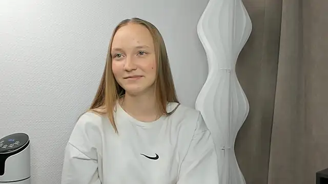 Snapshot of BibiStapler chatting on 11-29-25, 10:18 BibiStapler online show from 11-29-25, 10:18