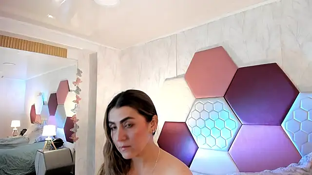 AriaRous online show from 01-31-26, 07:11