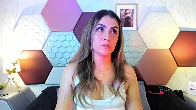 AriaRous online show from 04-14-26, 03:51