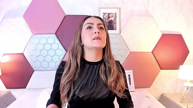 AriaRous online show from 04-15-26, 04:14