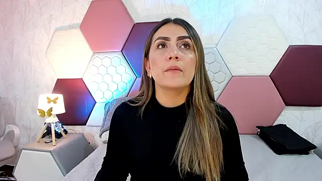 AriaRous online show from 06-05-26, 02:56