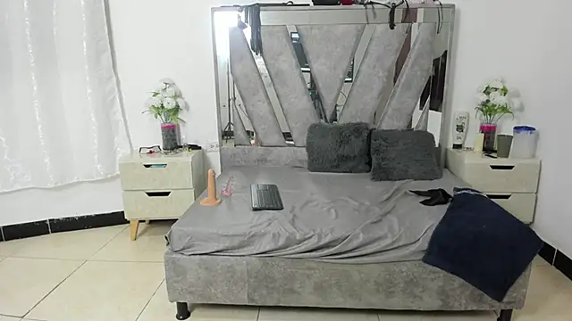 ZoeJhonsom online show from 02-05-26, 08:13