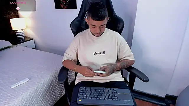 BASTIAN NICOLAS  online show from 01-07-26, 08:44