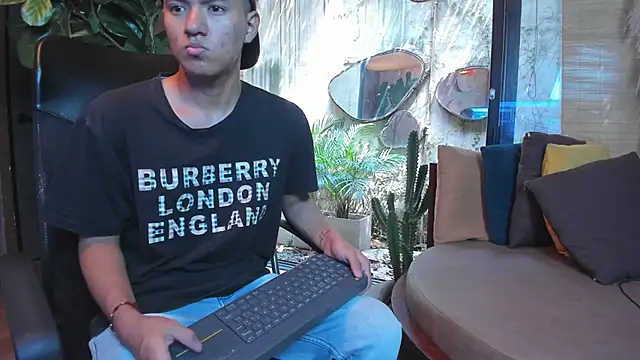 isaac grimm online show from 04-18-26, 06:56