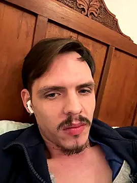 Dicken09 online show from 11-29-25, 05:32