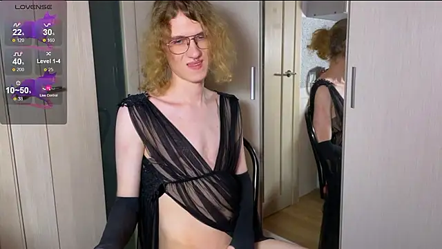 Snapshot of Avery_adam chatting on 03-06-26, 12:18 Avery adam online show from 03-06-26, 12:18