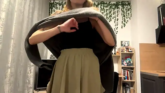  VlalV  online show from 12-01-25, 03:06