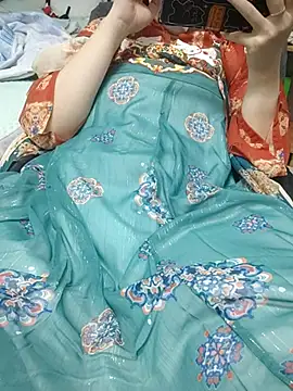 miniiceyya online show from 04-14-26, 05:41