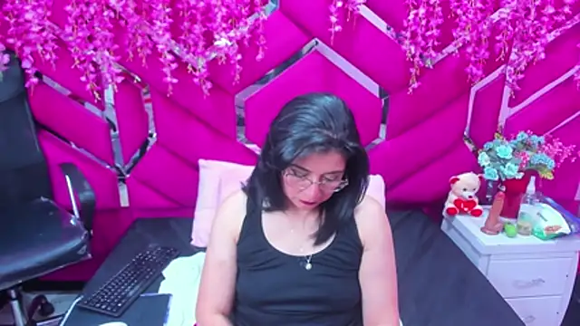 Alexa Sanz online show from 02-11-26, 08:25