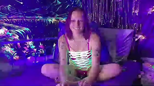 Snapshot of Freckleangel69 chatting on 05-30-26, 01:25 Freckleangel69 online show from 05-30-26, 01:25