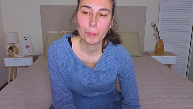 Olivia milf  online show from 11-30-25, 09:52