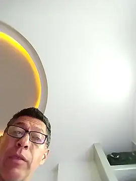 JRAdams23 online show from 12-21-25, 04:47