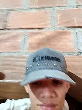 Snapshot of daniel_garzon chatting on 12-02-25, 08:15 daniel garzon online show from 12-02-25, 08:15