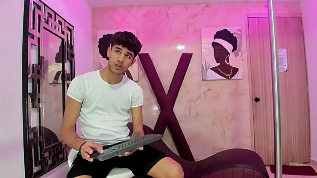 BIG COCKS online show from 01-11-26, 01:32