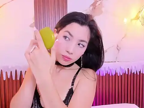 MiaLovely1 online show from 12-19-25, 07:32