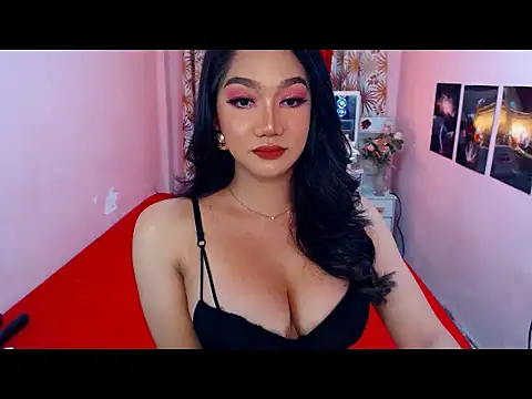 Snapshot of UrScreenGoddess chatting on 06-03-26, 12:13 UrScreenGoddess online show from 06-03-26, 12:13