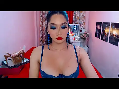 Snapshot of UrScreenGoddess chatting on 06-04-26, 12:38 UrScreenGoddess online show from 06-04-26, 12:38