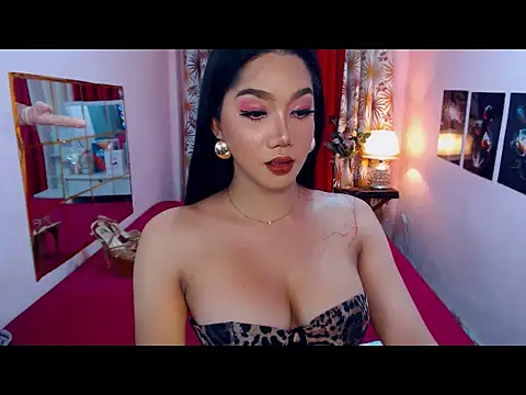 Snapshot of UrScreenGoddess chatting on 06-10-26, 02:45 UrScreenGoddess online show from 06-10-26, 02:45