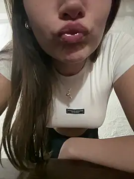 aaanastasiaa113 online show from 05-23-26, 10:47