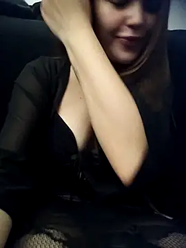 Snapshot of lunaevox chatting on 11-30-25, 11:09 lunaevox online show from 11-30-25, 11:09