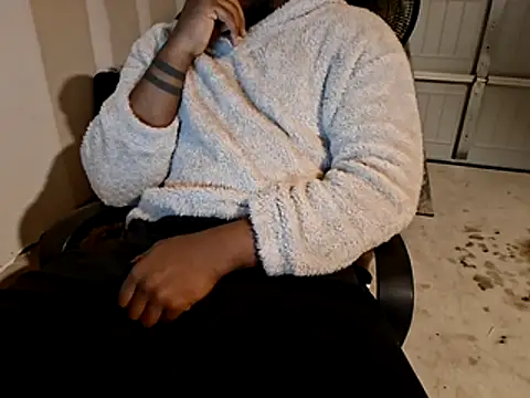 Snapshot of Satxbigblack7 chatting on 11-30-25, 08:51 Satxbigblack7 online show from 11-30-25, 08:51