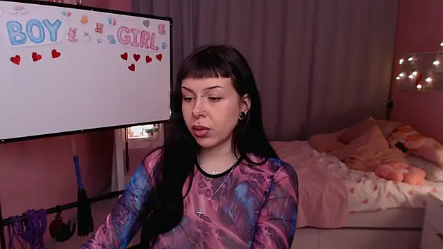 Eliza Bennet online show from 01-10-26, 07:54