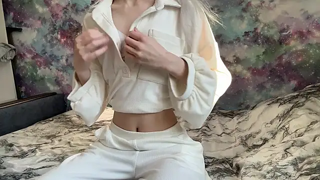 CelenFomes online show from 02-18-26, 05:47