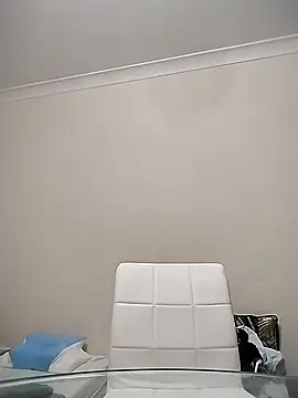 Amy01112 online show from 04-17-26, 11:30