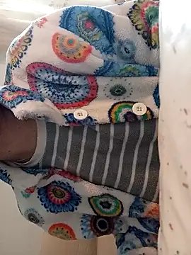 gatitachula93 online show from 02-11-26, 01:49