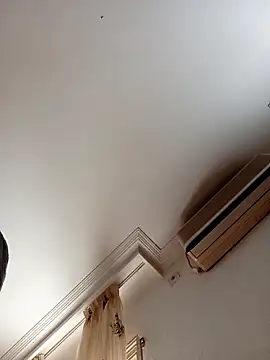 gatitachula93 online show from 04-12-26, 12:54