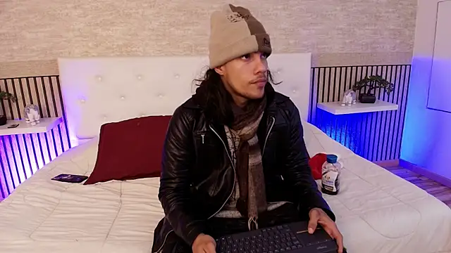 PatrickS25 online show from 12-15-25, 03:33