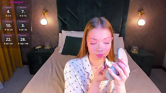 Tessa Sunn online show from 01-12-26, 01:11