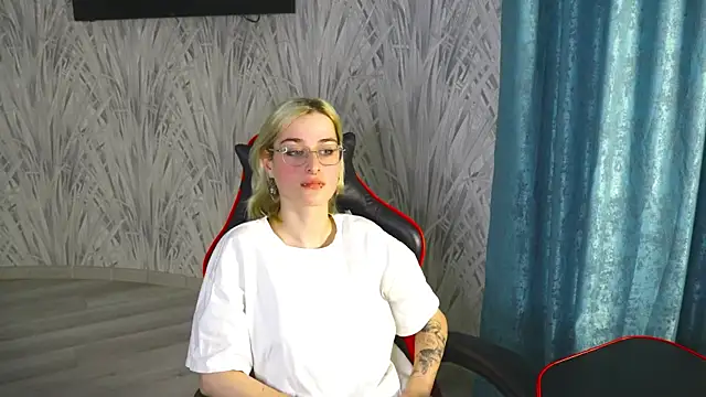 ValerieKirk online show from 12-02-25, 11:15