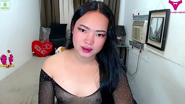 Fantacyloverr online show from 12-14-25, 05:18