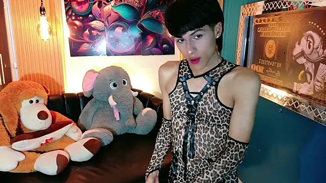 Snapshot of StormLuxX chatting on 05-11-26, 12:11 StormLuxX online show from 05-11-26, 12:11