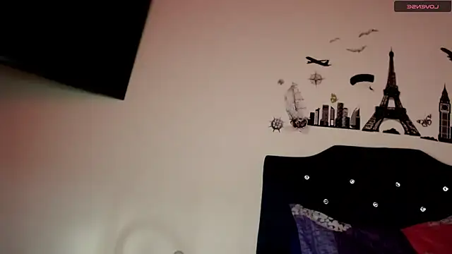 Snapshot of MisNicol chatting on 12-22-25, 09:34 MisNicol online show from 12-22-25, 09:34