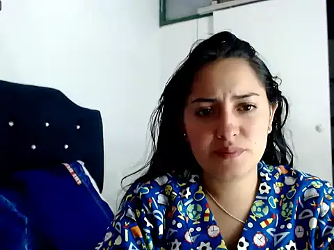 Snapshot of MisNicol chatting on 02-12-26, 12:16 MisNicol online show from 02-12-26, 12:16