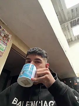 Johan stick online show from 01-08-26, 03:25