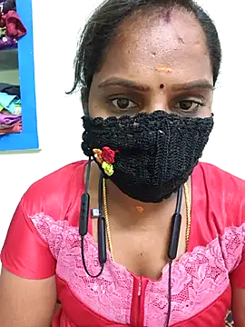 Snapshot of Tamil_Pallavi chatting on 06-18-26, 05:19 Tamil Pallavi online show from 06-18-26, 05:19