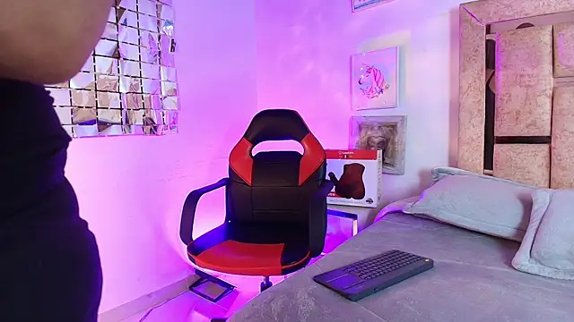 ElenaLauren online show from 06-01-26, 02:19