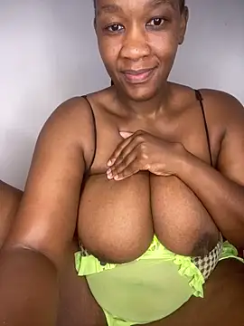 GiantClithpee online show from 12-17-25, 11:55